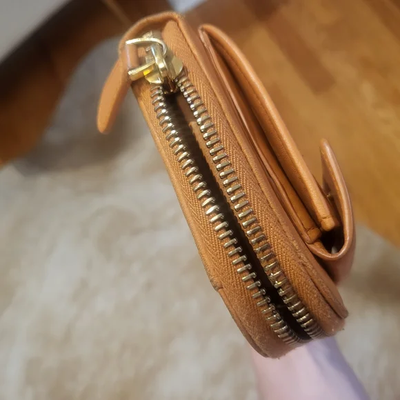 Bottega Venetta zippy wallet - Picture 8 of 16